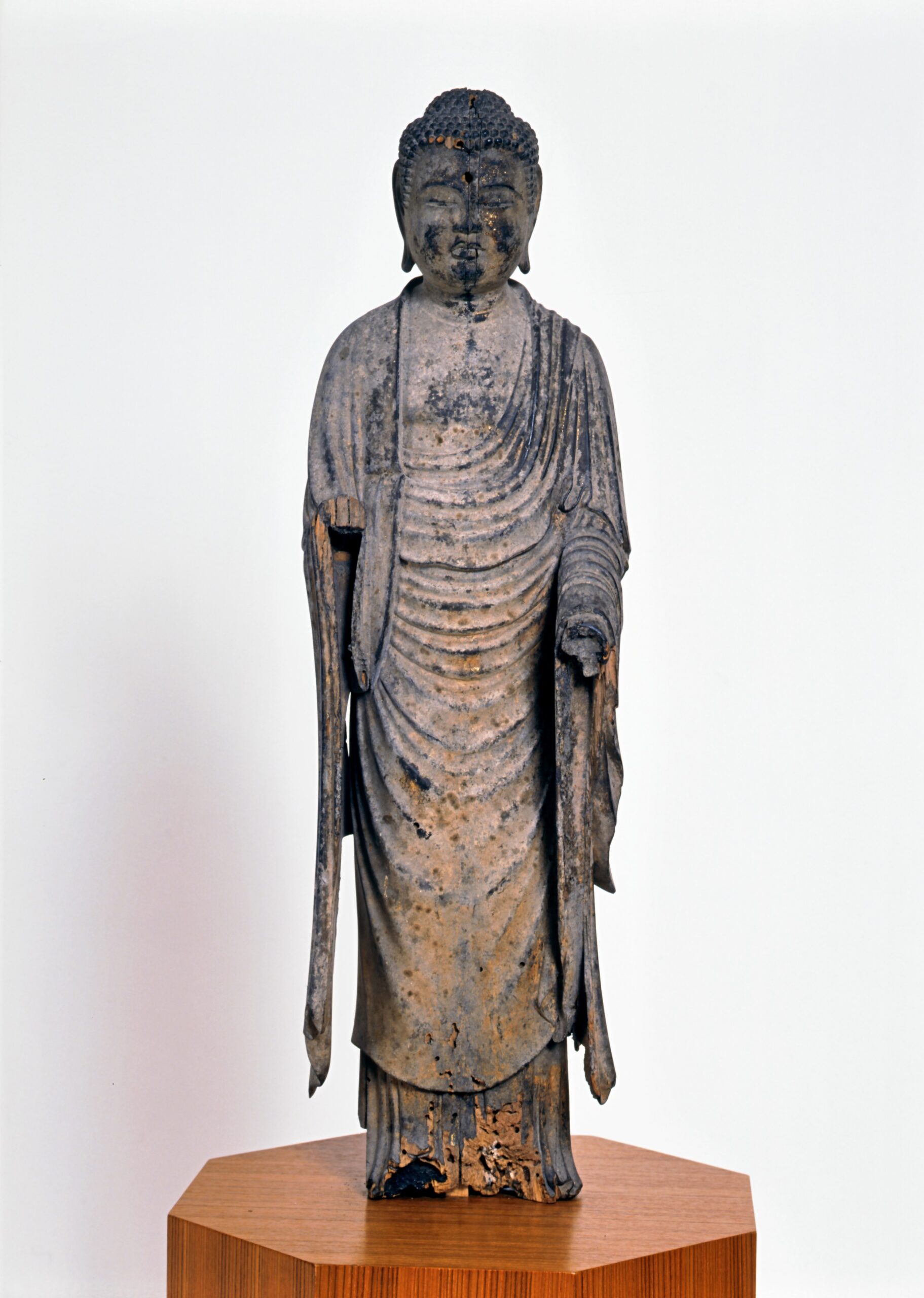 木造薬師如来立像