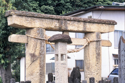 八幡神社鳥居