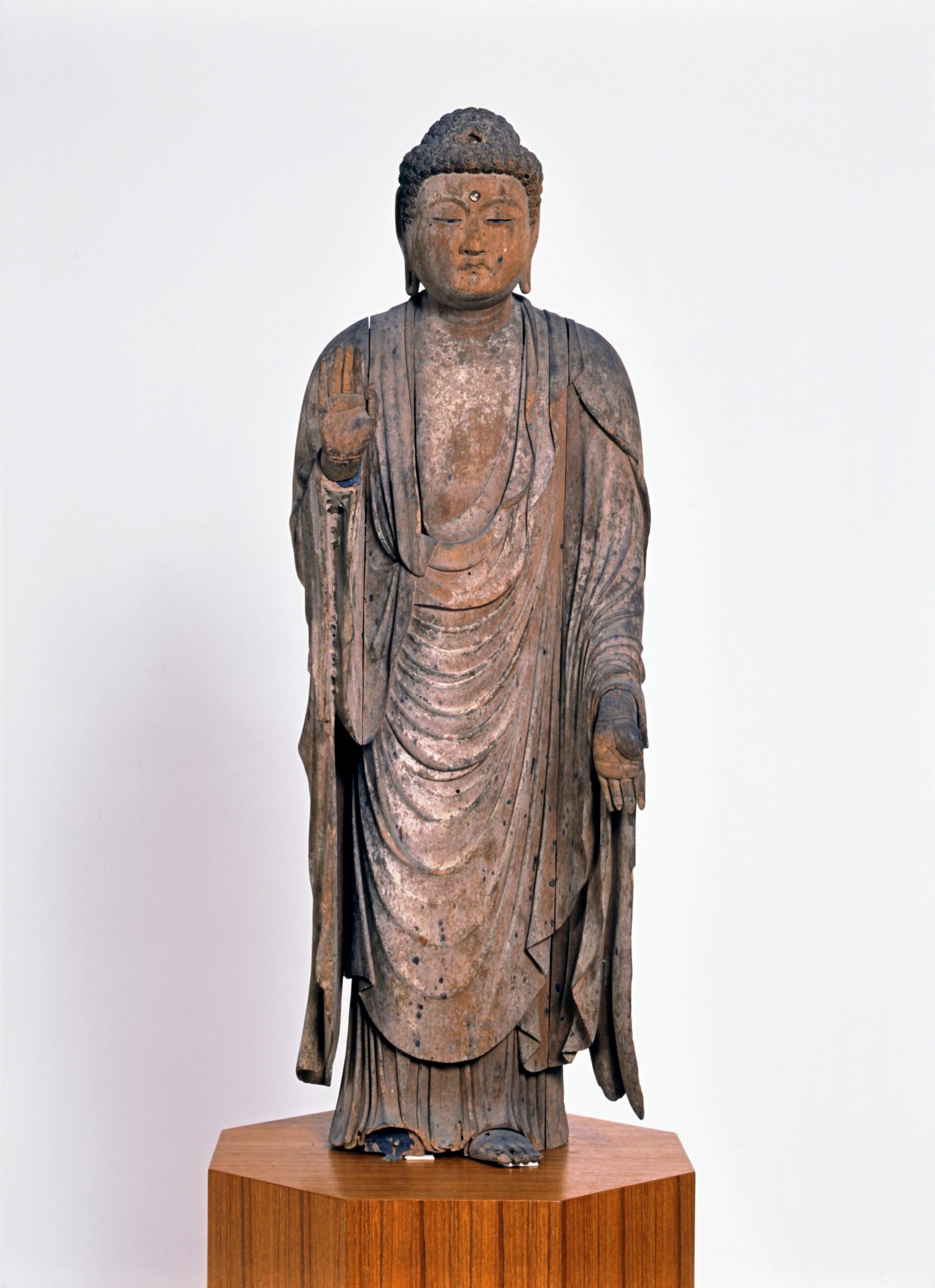 木造釈迦如来立像