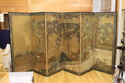 紙本金地著色葡萄棚図屏風