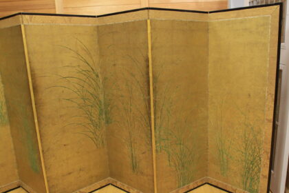 紙本金地著色薄図屏風