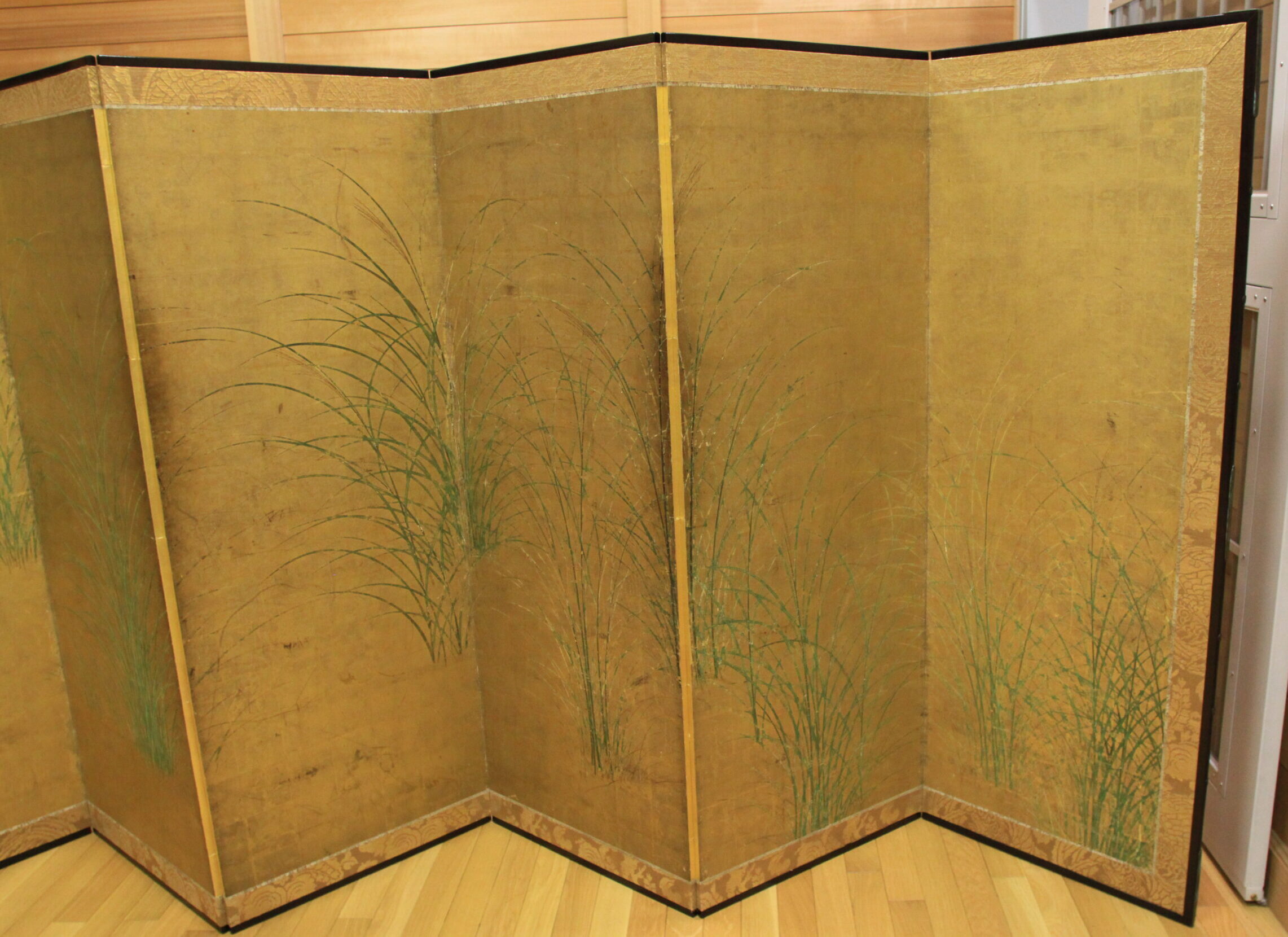 紙本金地著色薄図屏風