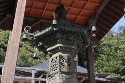 山寺立石寺奥之院の大灯籠