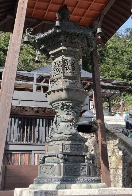 山寺立石寺奥之院の大灯籠