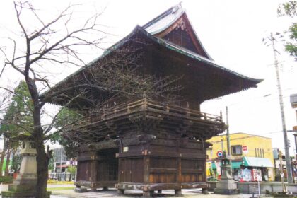 鳥海月山両所宮随神門
