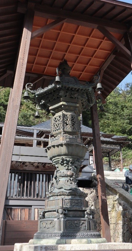 山寺立石寺奥之院の大灯篭